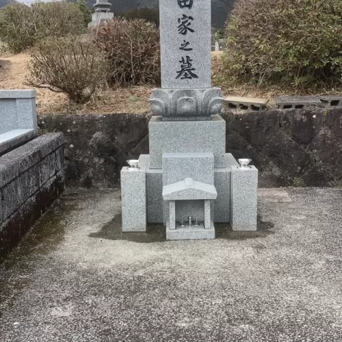 日本銘石　愛媛県産大島石　お墓完成のサムネイル