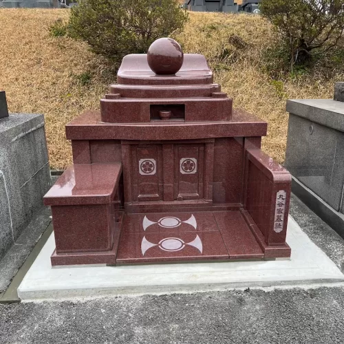大分市営丸山墓地公園　デザイン墓完成のサムネイル